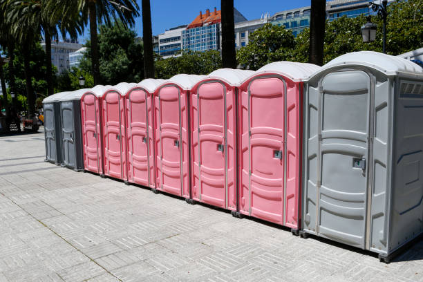 Best VIP or Luxury Restroom Trailers  in Amsterdam, NY
